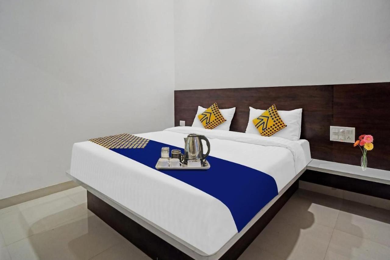 Hotel Angan Удайпур Екстер'єр фото