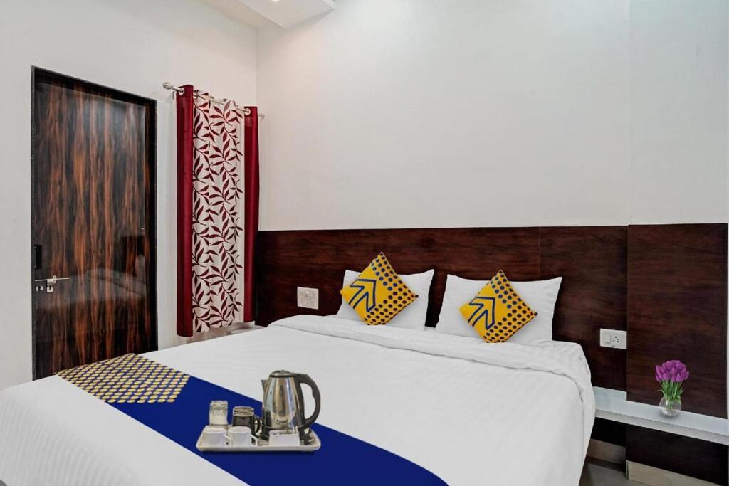 Hotel Angan Удайпур Екстер'єр фото