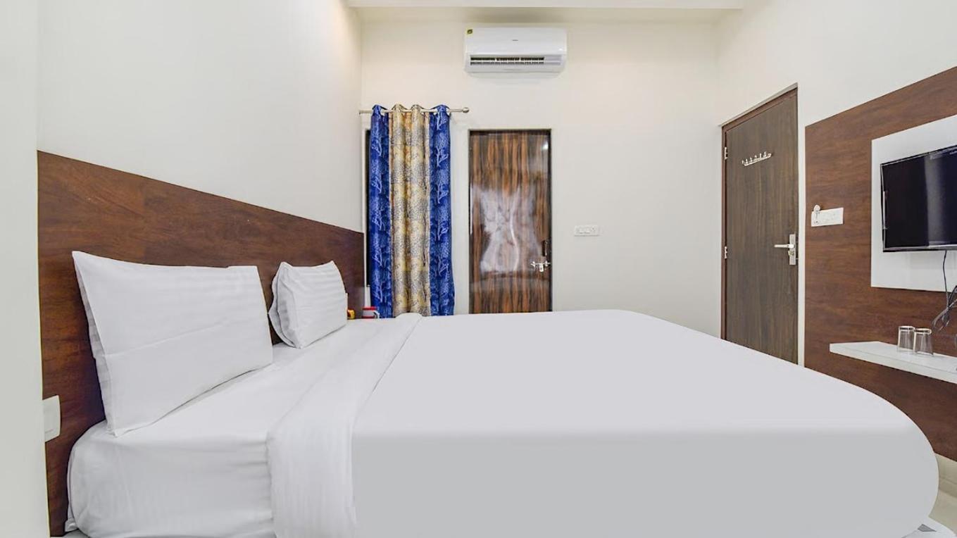 Hotel Angan Удайпур Екстер'єр фото